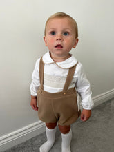 Load image into Gallery viewer, Boys Spanish Smocked Hbar Set - Camel