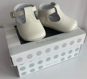 Pretty Originals Baby Boy Soft Sole Pram Shoe - Cream