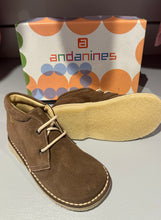 Load image into Gallery viewer, Andanines Boys Desert Boots