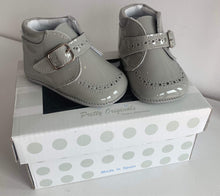 Load image into Gallery viewer, Pretty Originals Baby Boys Soft Sole Pram Boot - Grey