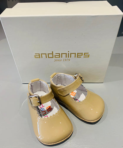 Andanines Girls Camel Pram Shoes