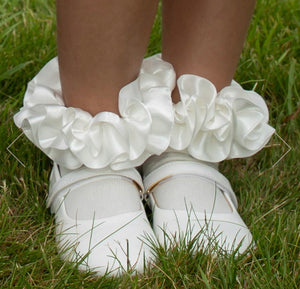 Caramelo Ivory Ribbon Socks