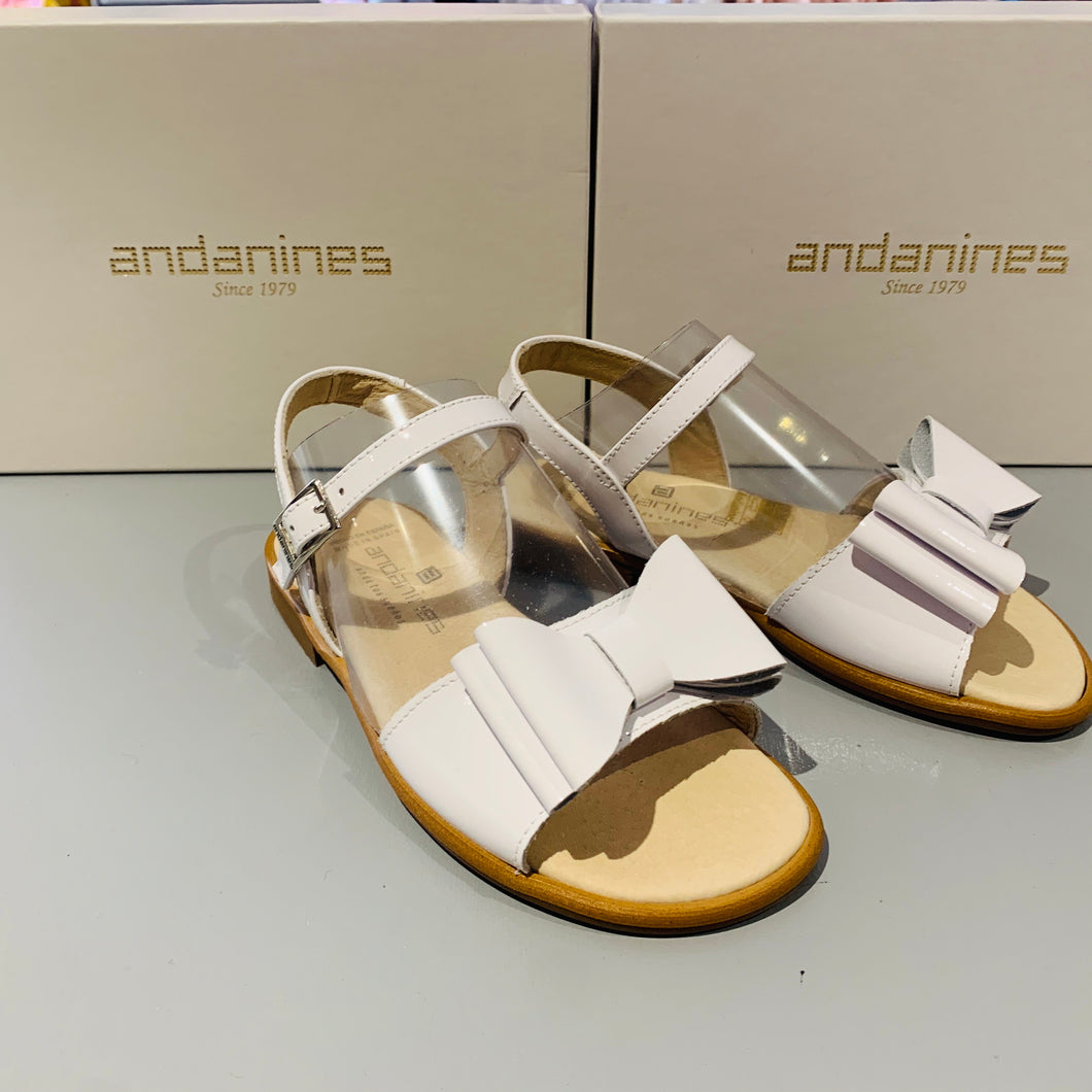 Andanines Girls White Patent Sandals