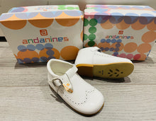 Load image into Gallery viewer, Andanines Boys White Patent High Backs