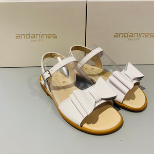 Andanines Girls White Patent Sandals
