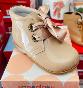 Clearance Camel Patent Boots