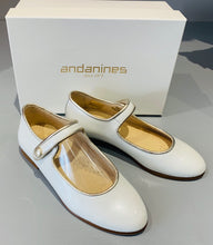 Load image into Gallery viewer, Andanines Metallic White &amp; Gold Mary Janes